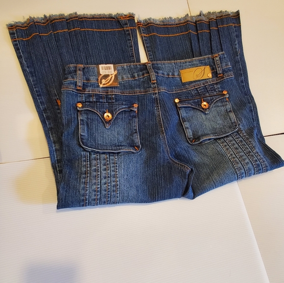 Soho Babe Indigo Capri Pleaded Jeans NWT Size 7 - Picture 11 of 16
